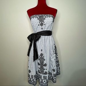 Anthropologie Moulinette Sours Black and White Embroidered Strapless Dress Size